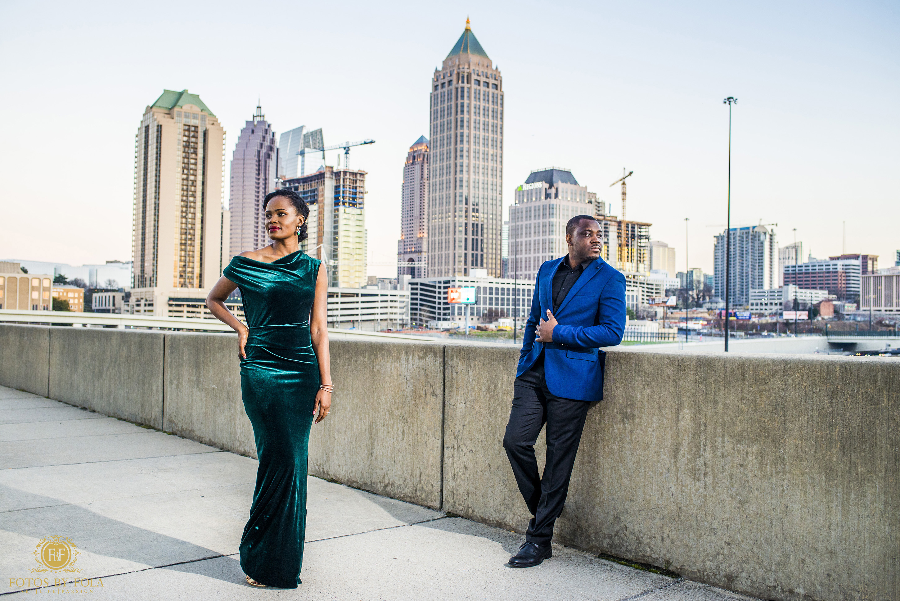 Fotos by Fola | Atlanta Wedding Photographer | Atlanta Botanical Garden | Atlantic Station 17th Street Bridge | Atlanta Skyline Engagement Shoot